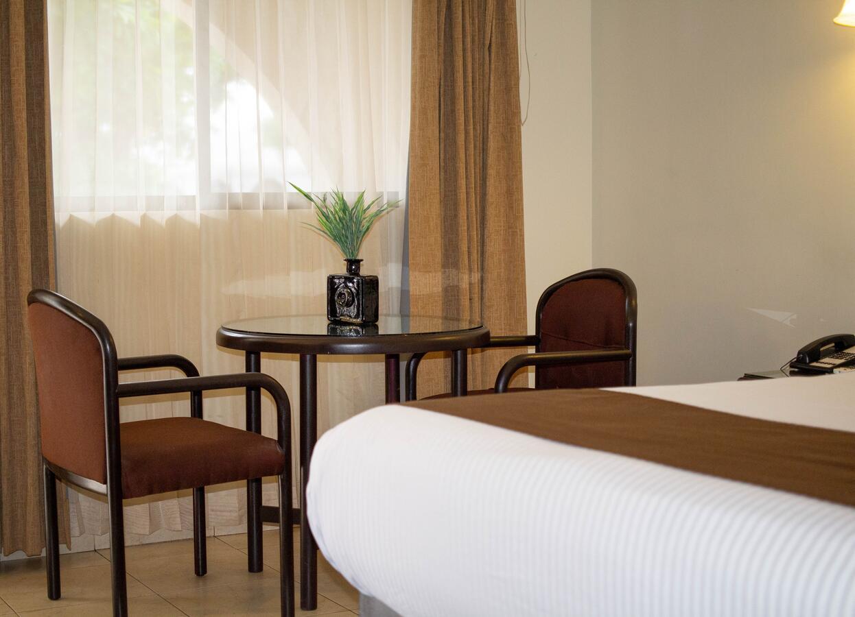 Hotel Del Rio Навохоа Екстериор снимка
